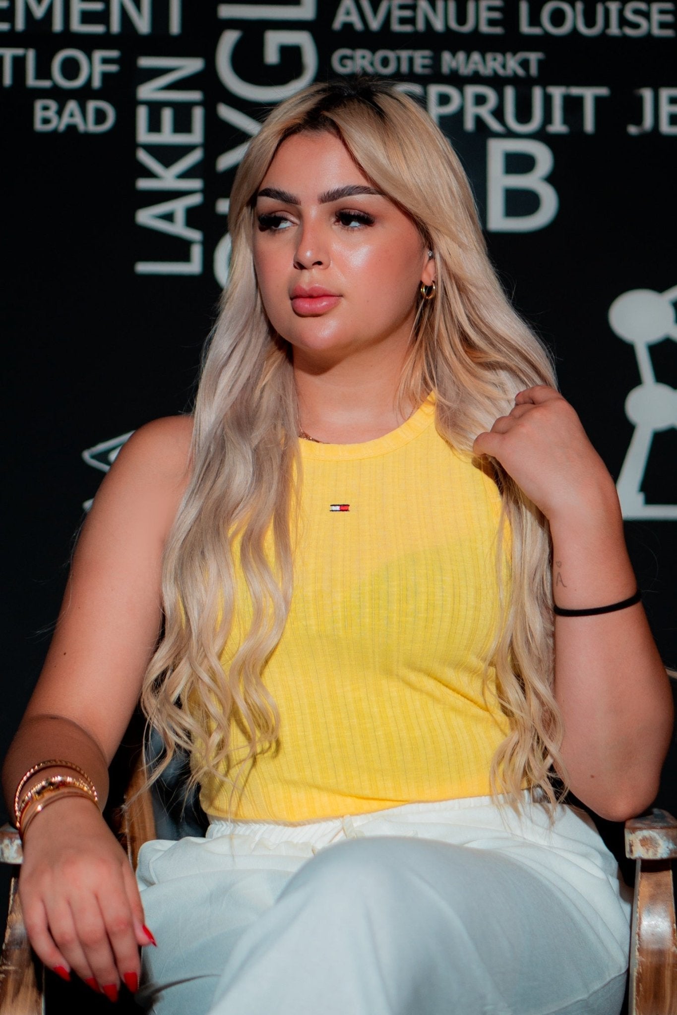 Top sans manches – Look minimal chic - LelaModa.