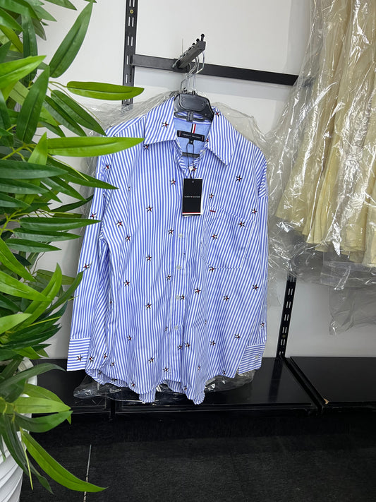 Chemise oversize à étoile brodée