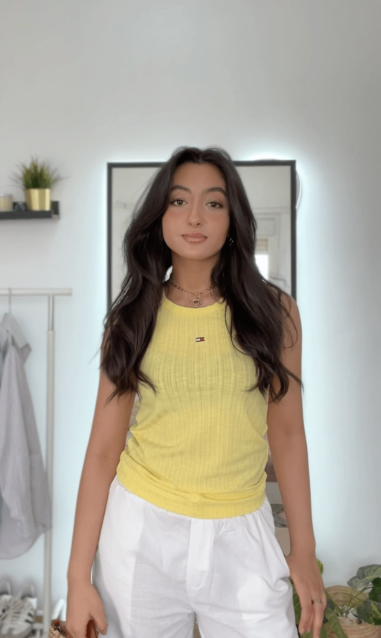 Top sans manches – Look minimal chic - LelaModa.